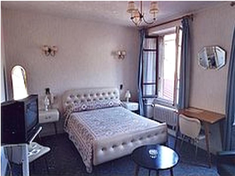 Hotel De Paris Полини Стая снимка