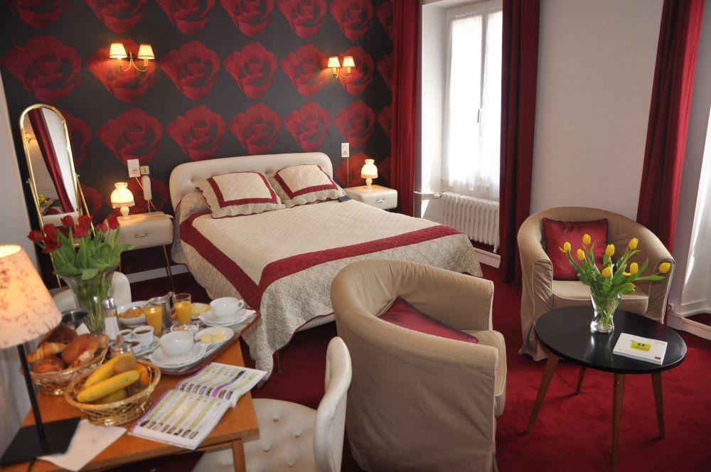 Hotel De Paris Полини Екстериор снимка