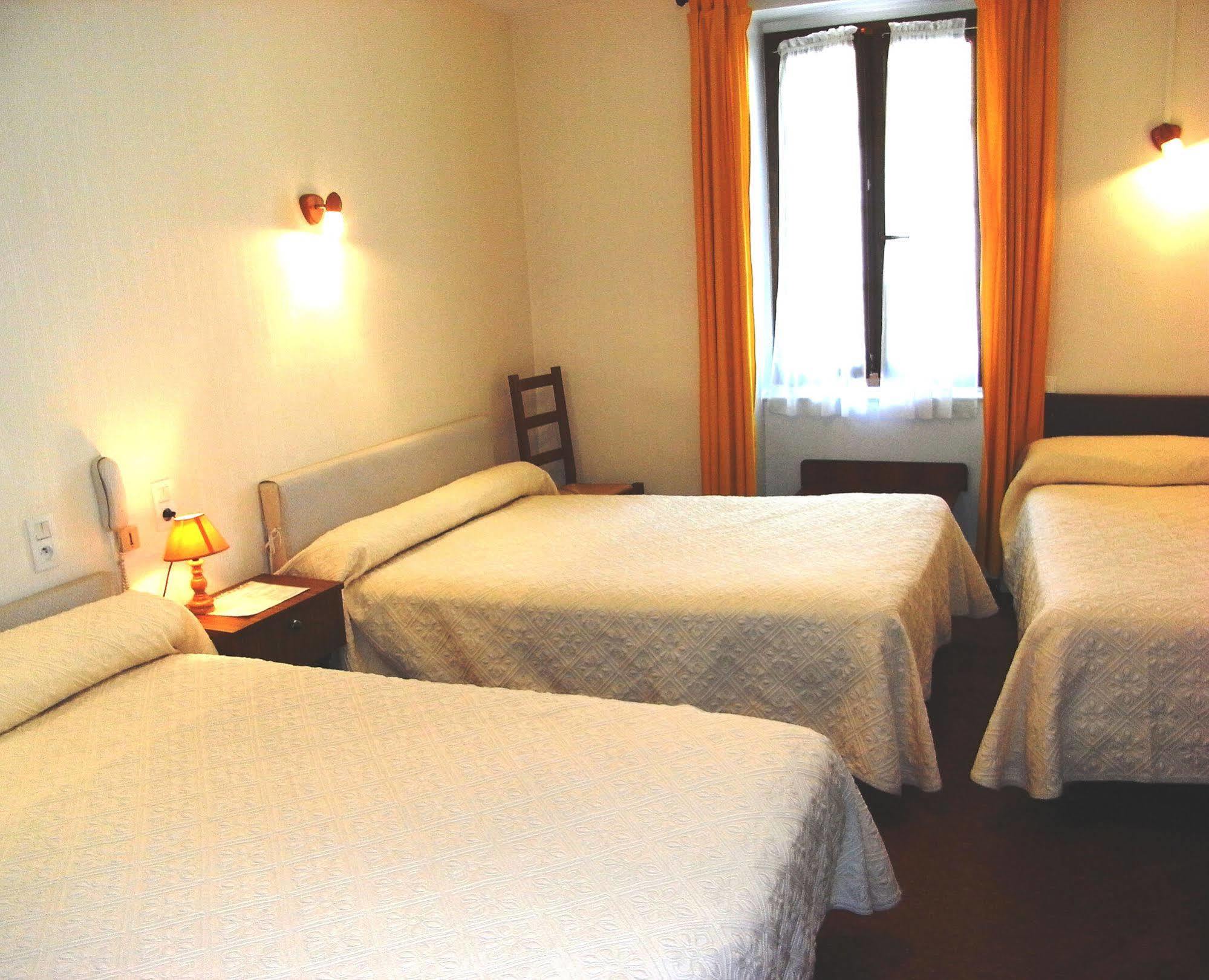 Hotel De Paris Полини Екстериор снимка