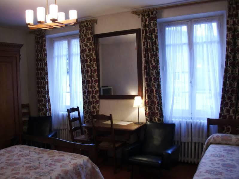 Hotel De Paris Полини Екстериор снимка